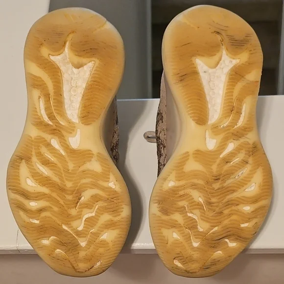 Adidas, Yeezy, Brown and Cream Sneakers with Snakeskin Print - Picture 4 of 7